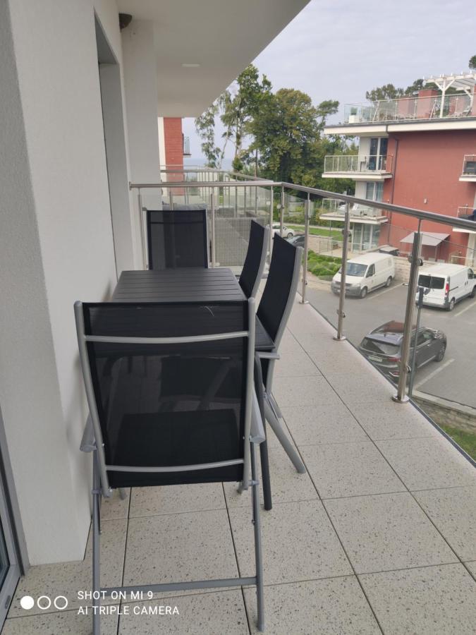Apartament Szafir W Budynku Basenowym Morska Klifowa Rewal Exteriör bild