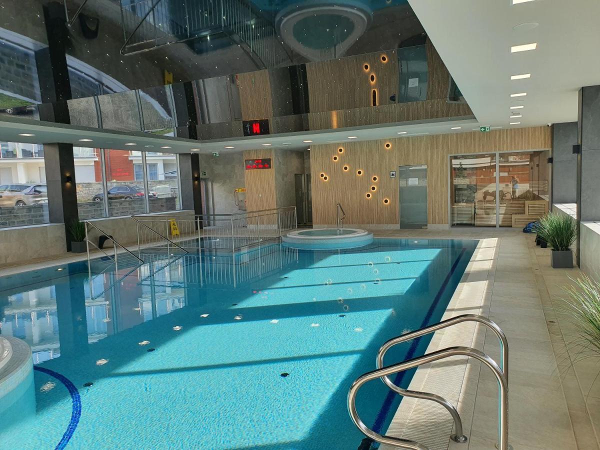 Apartament Szafir W Budynku Basenowym Morska Klifowa Rewal Exteriör bild